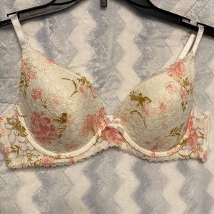 Laura Ashley lace, padded, wired bra in size 36C